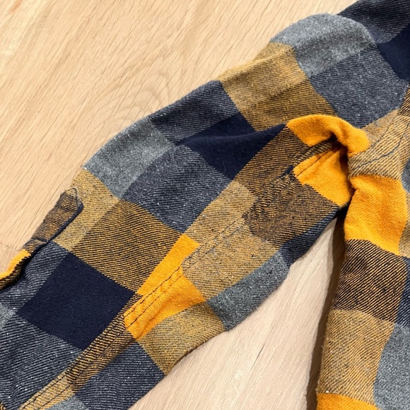 Bear Camp Boy's Timothy Long Sleeve Plaid Flannel Button Down Shirt Size 5 - Picture 7 of 12